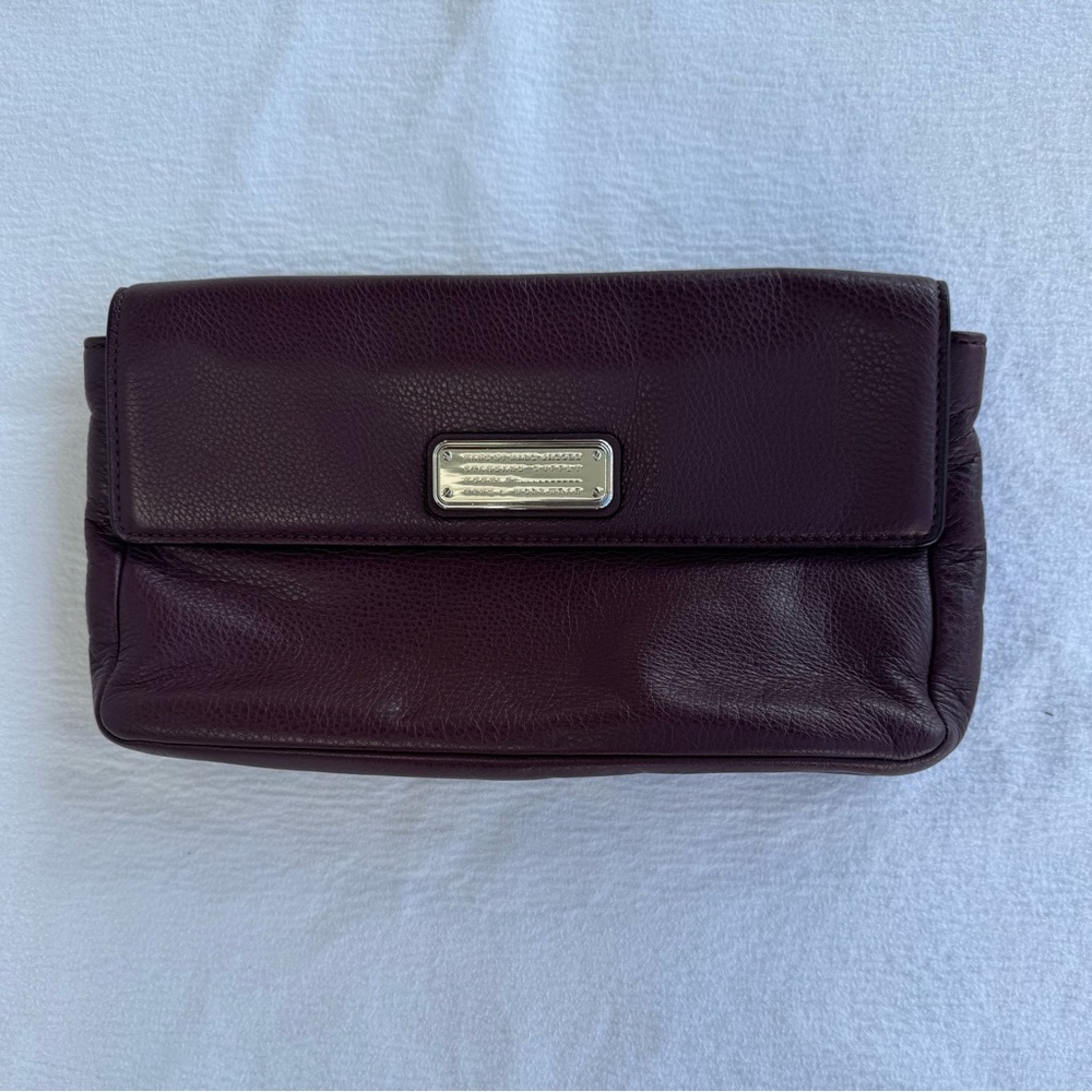 EUC Elegant Marc Jacobs Maroon Leather Clutch